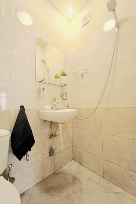 Cozy 2-bedroom Flat In The Very Center Of * Sofia